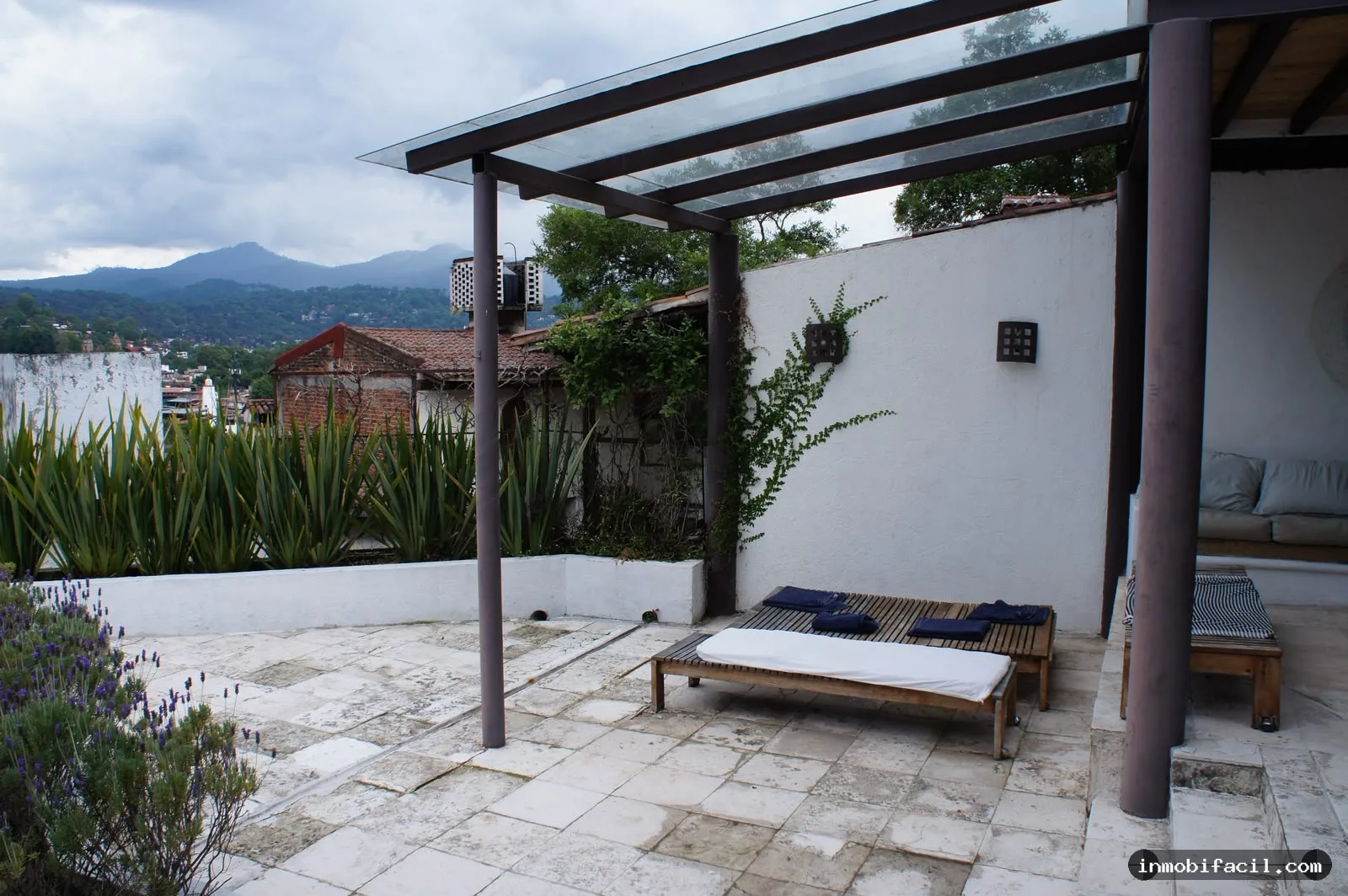 Foto 5 de Espectacular residencia amueblada con vista al lago en Valle de Bravo