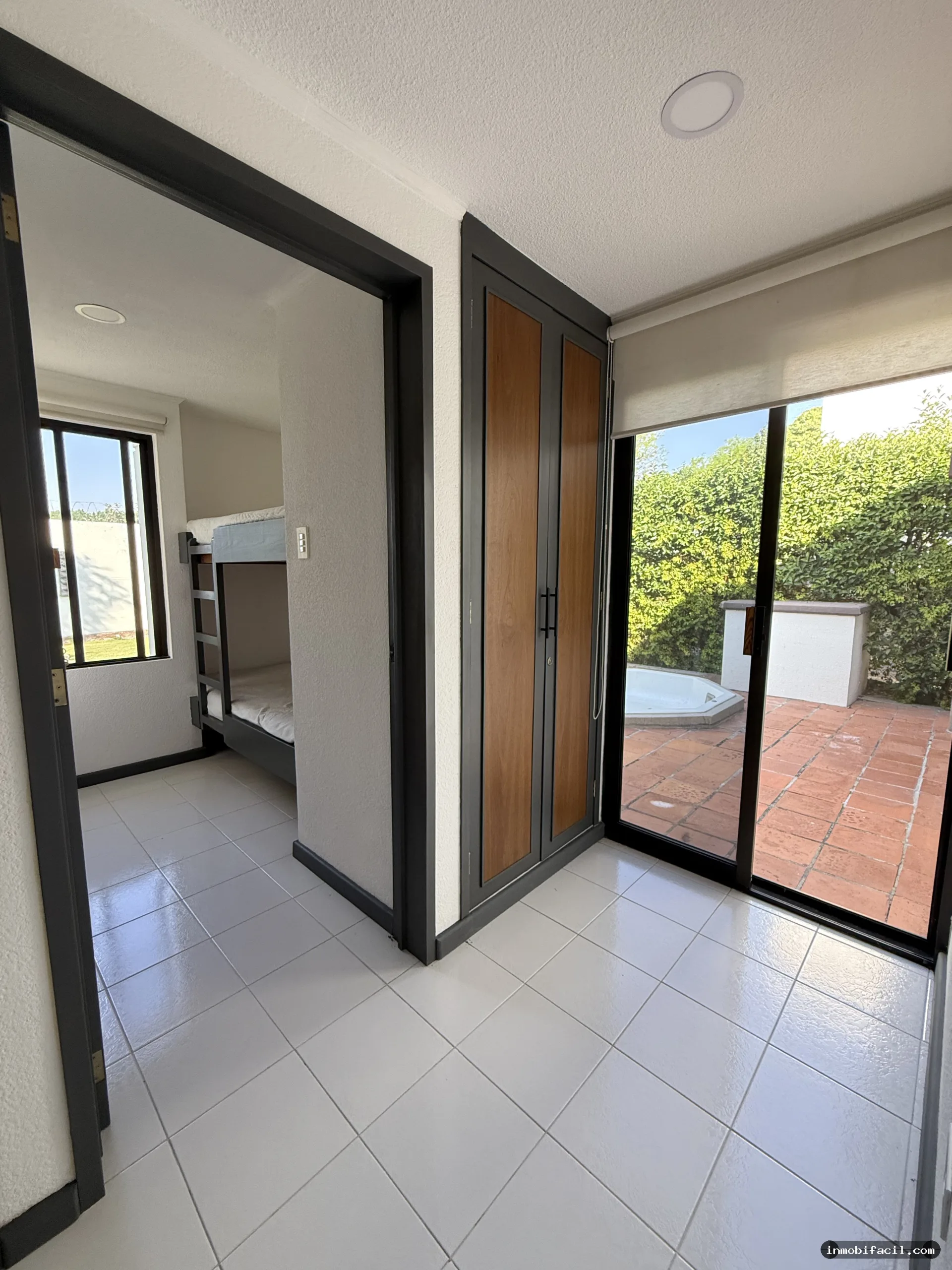 Foto 26 de Casa de Descanso en El Cristo con Acción de Golf, Jacuzzi y Amplio Jardín | 396 m2 de Terreno